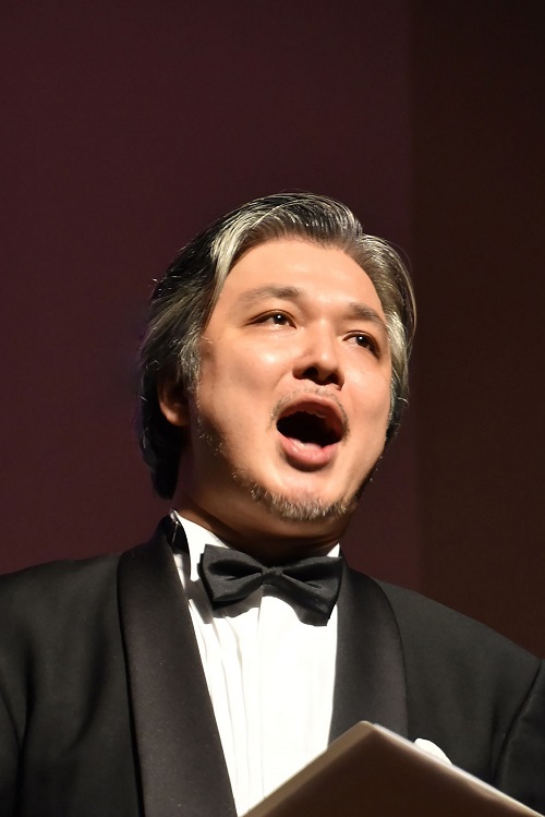 �{�{�@�j��