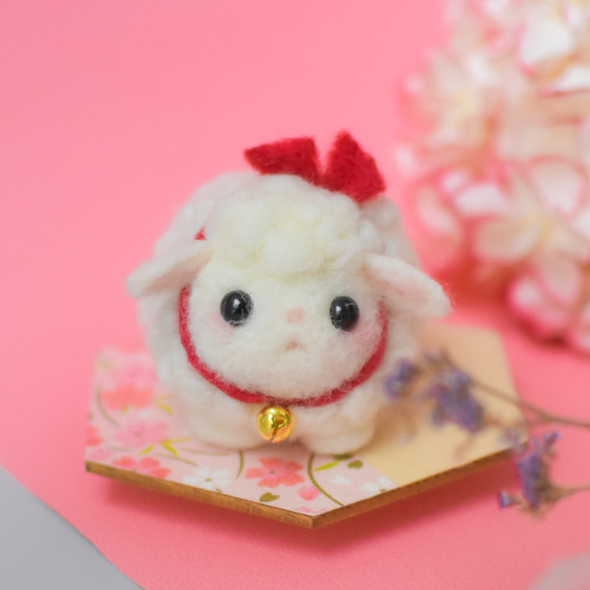 羊毛フェルト 選んで作る！「干支ひつじちゃん」と「鈴トナカイの2way